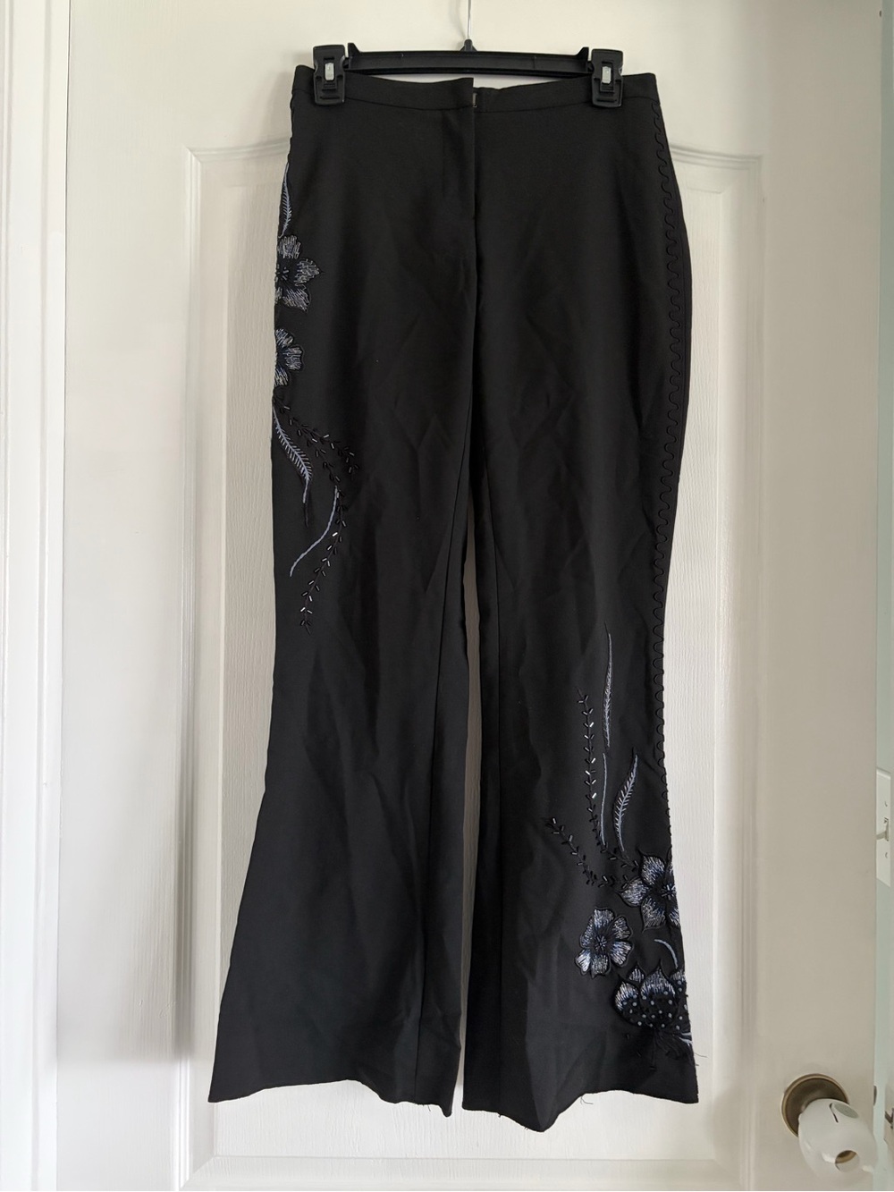 Cache Black Beaded Floral Embroidered Flare Pants Style 5174 Size 2